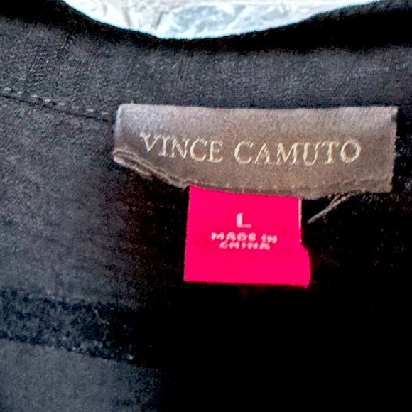 Vince Camuto 3/4 ruffle sleeve blouse - Picture 3 of 4